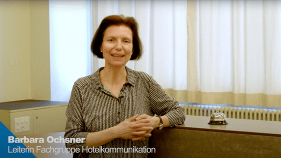 Video: Barbara Ochsner stellt die Ausbildung der Hotelfachleute vor.